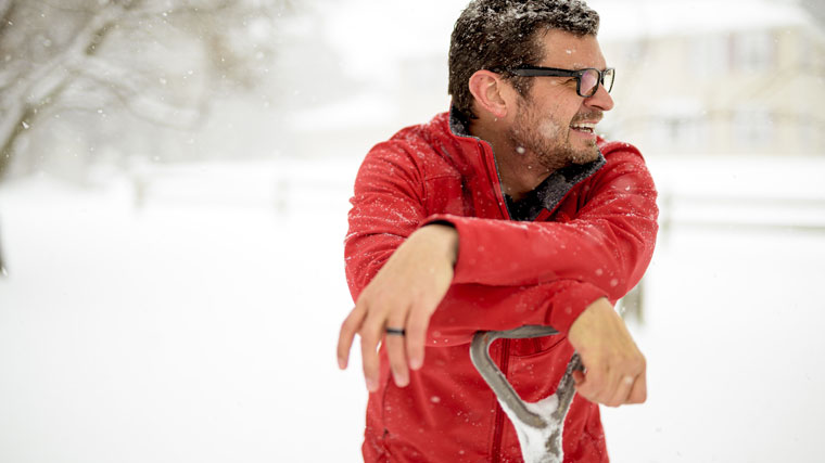 36-Snow-Shoveling_760x427
