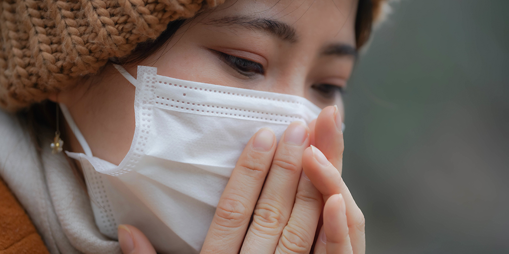 P-C-MKT02865-Coronaviruses_1024x512 Woman