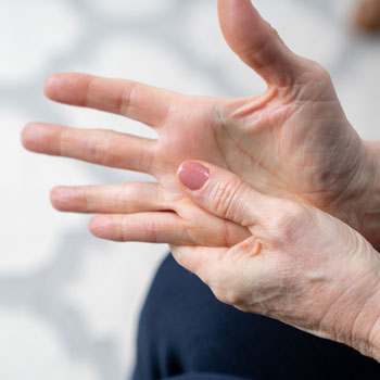 P-W-WMN02718-Osteo-Rheumatoid-Arthritis-sm