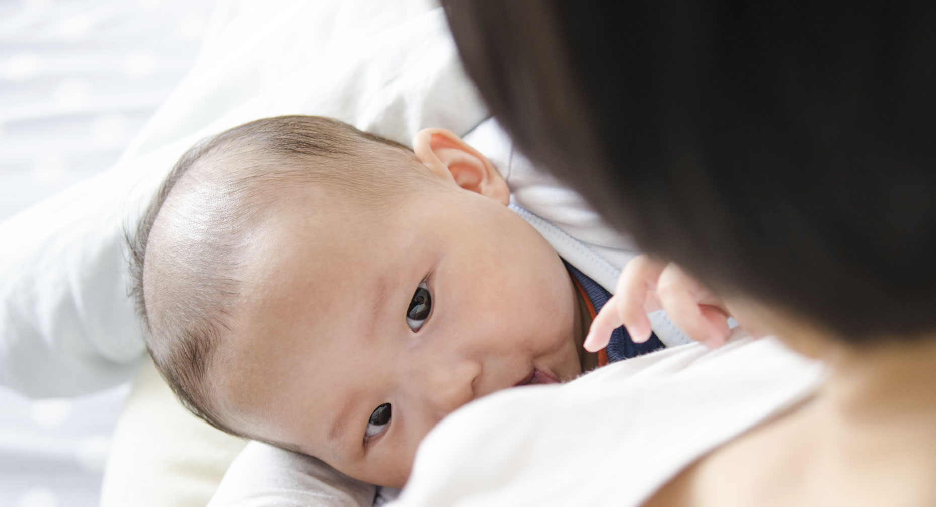 8 Breastfeeding Tips for Latching On - Large