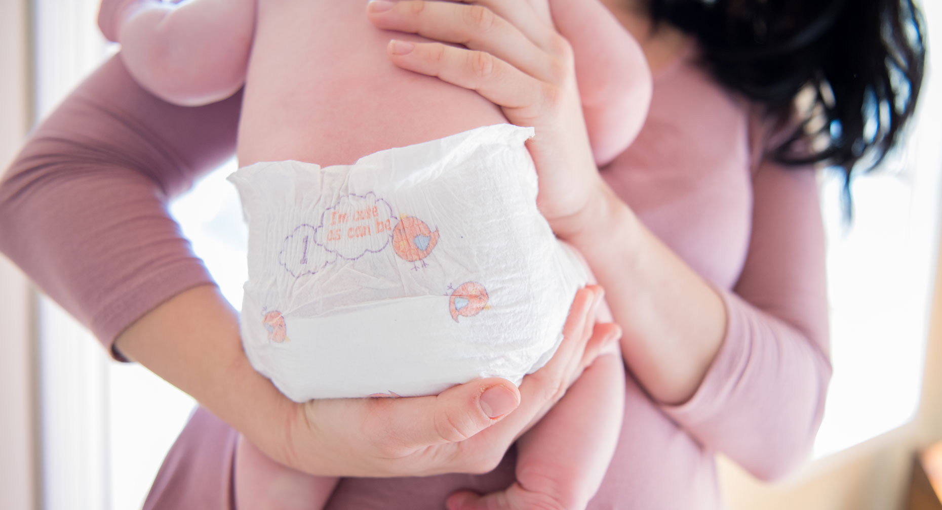 how to change a baby diaper quickly safely and cleanly from premier